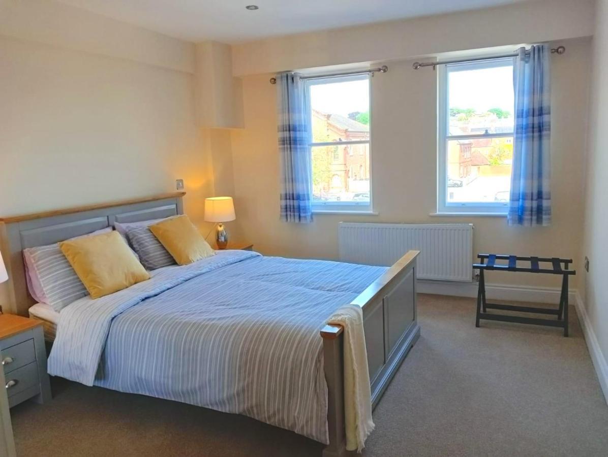 סליסבורי Barchester House Apartments Delux מראה חיצוני תמונה